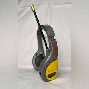 Vintage Sony Walkman Sports SRF-HM55 AM/FM Radio Yellow Headset Tested Works